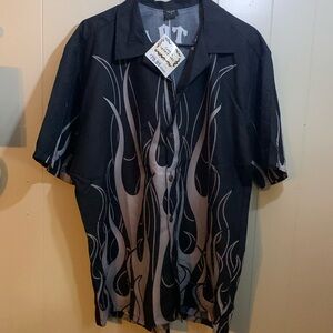 NWT Men’s M button short sleeve shirt black with gray flames, motorcycle